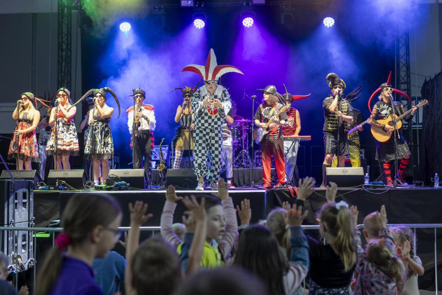 Kaprek v rohlku roztanil dti i rodie