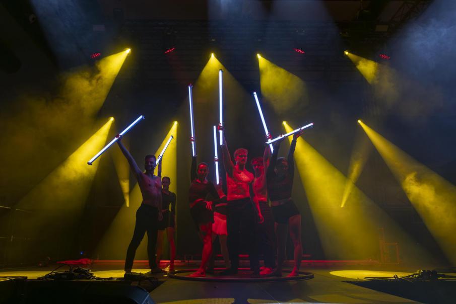 Pekvapen v podob multimediln show