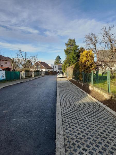 Parkovac msta jsou ze zasakovac dlaby