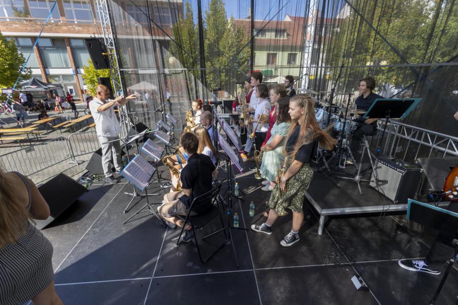 Big band ZU any pod vedenm Tome Remka