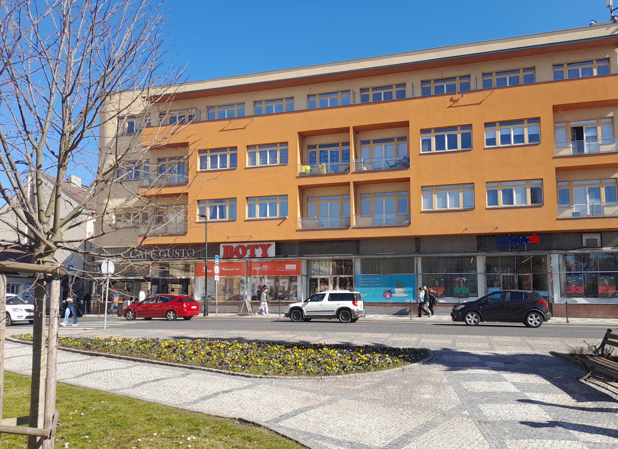 Rekonstrukce bytů na Masarykově náměstí.