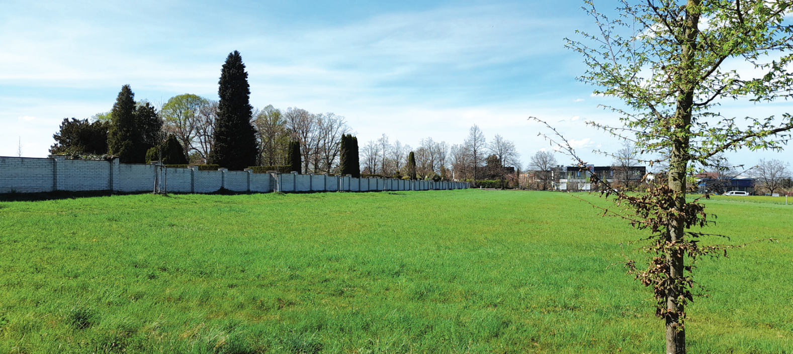 Rozšíření hřbitova je plánováno na této rozvojové ploše.