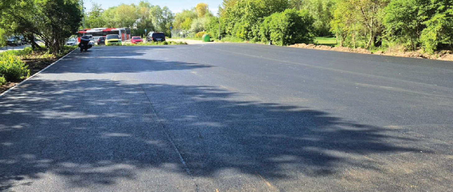 Vyasfaltované je i rozšíření parkoviště Wolkerova, kde od září bude parkovat více našich nových autobusů.