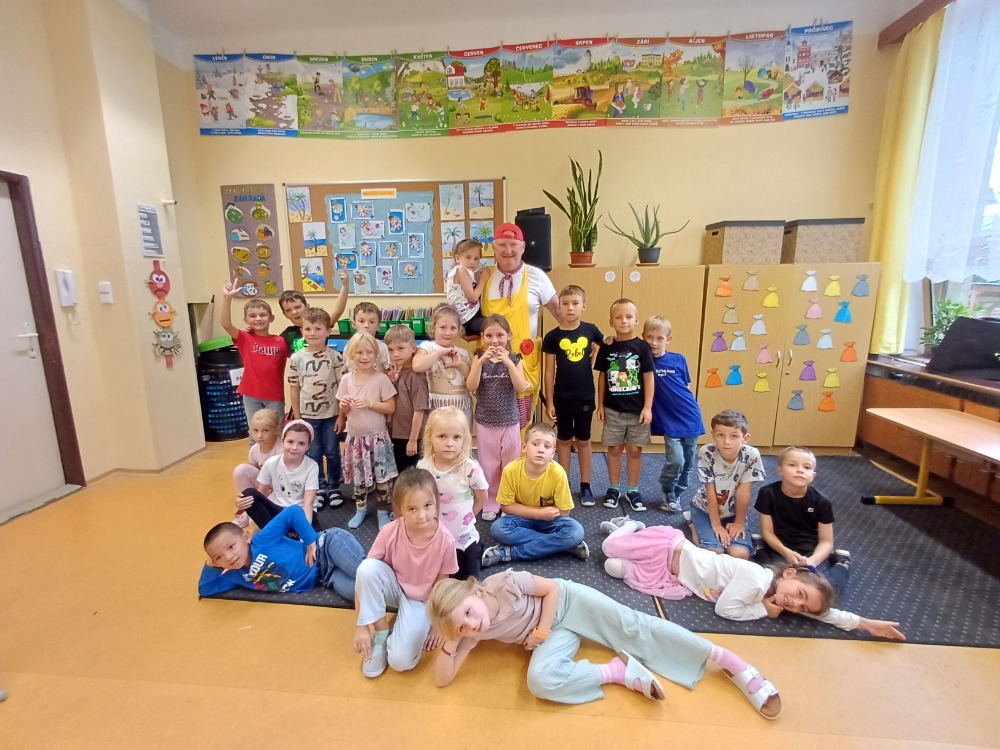 KREJČÍK HONZA SE TŘÍDOU