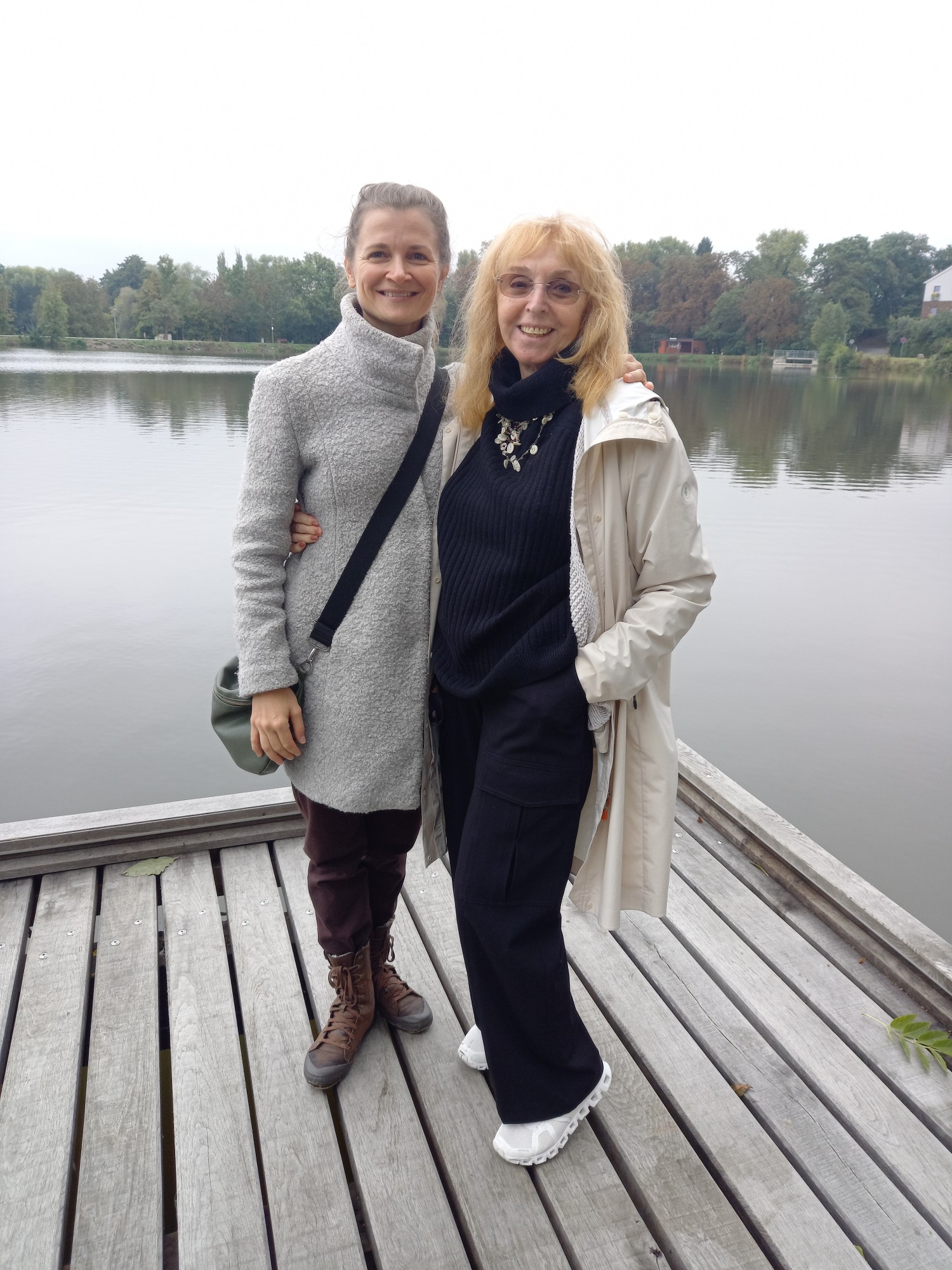 MICHAELA PAVLIN PŘI NÁVŠTĚVĚ ŘÍČAN SPOLEČNĚ S IVANOU SIKOROVOU