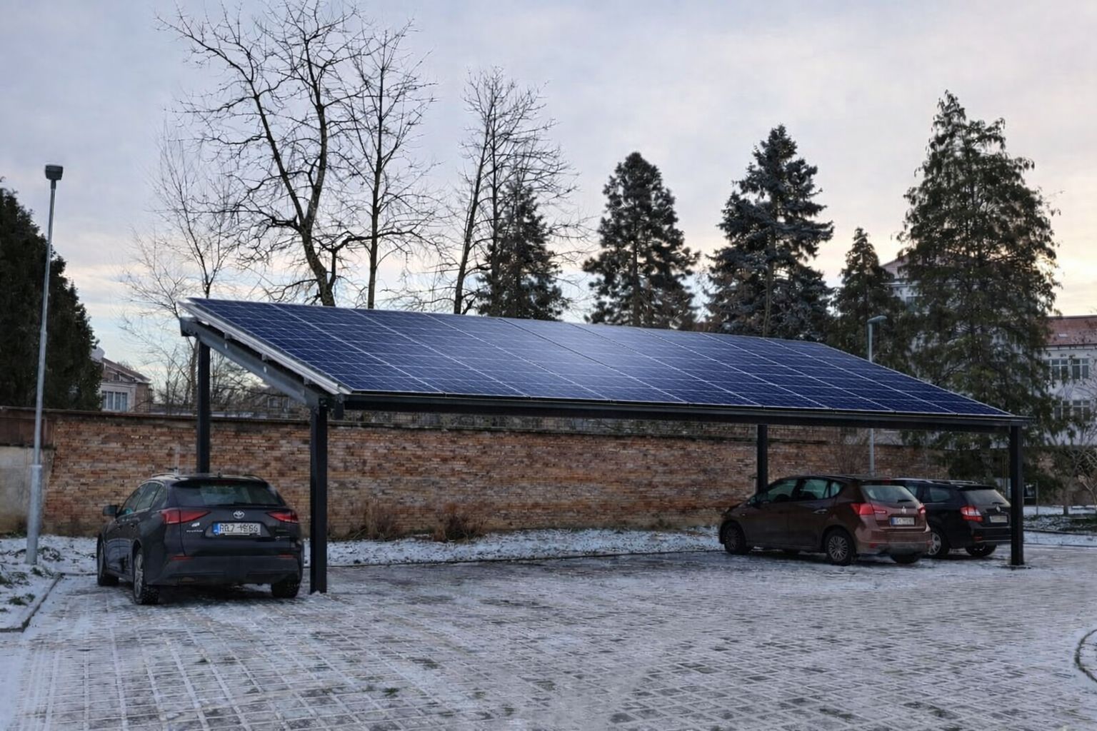 Solární parkoviště<BR>Ilustrační foto vytvořené AI<BR>