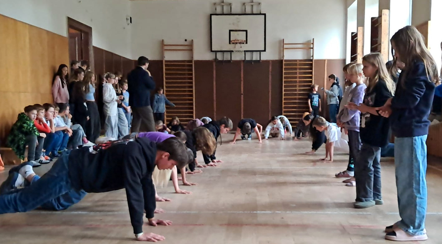 ŠKOLNÍ POHÁR – KLIKY NA ČAS<BR>FOTO JANA KADEŘÁBKOVÁ