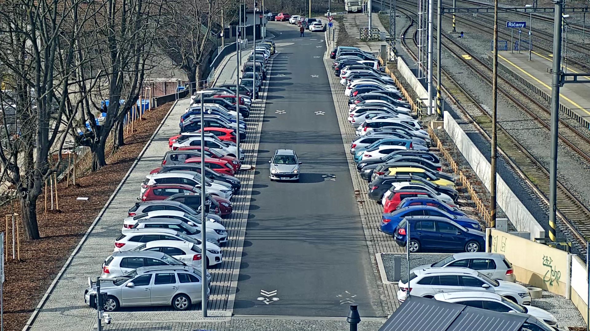 PARKOVIŠTĚ NÁDRAŽÍ – POD KAMEROU