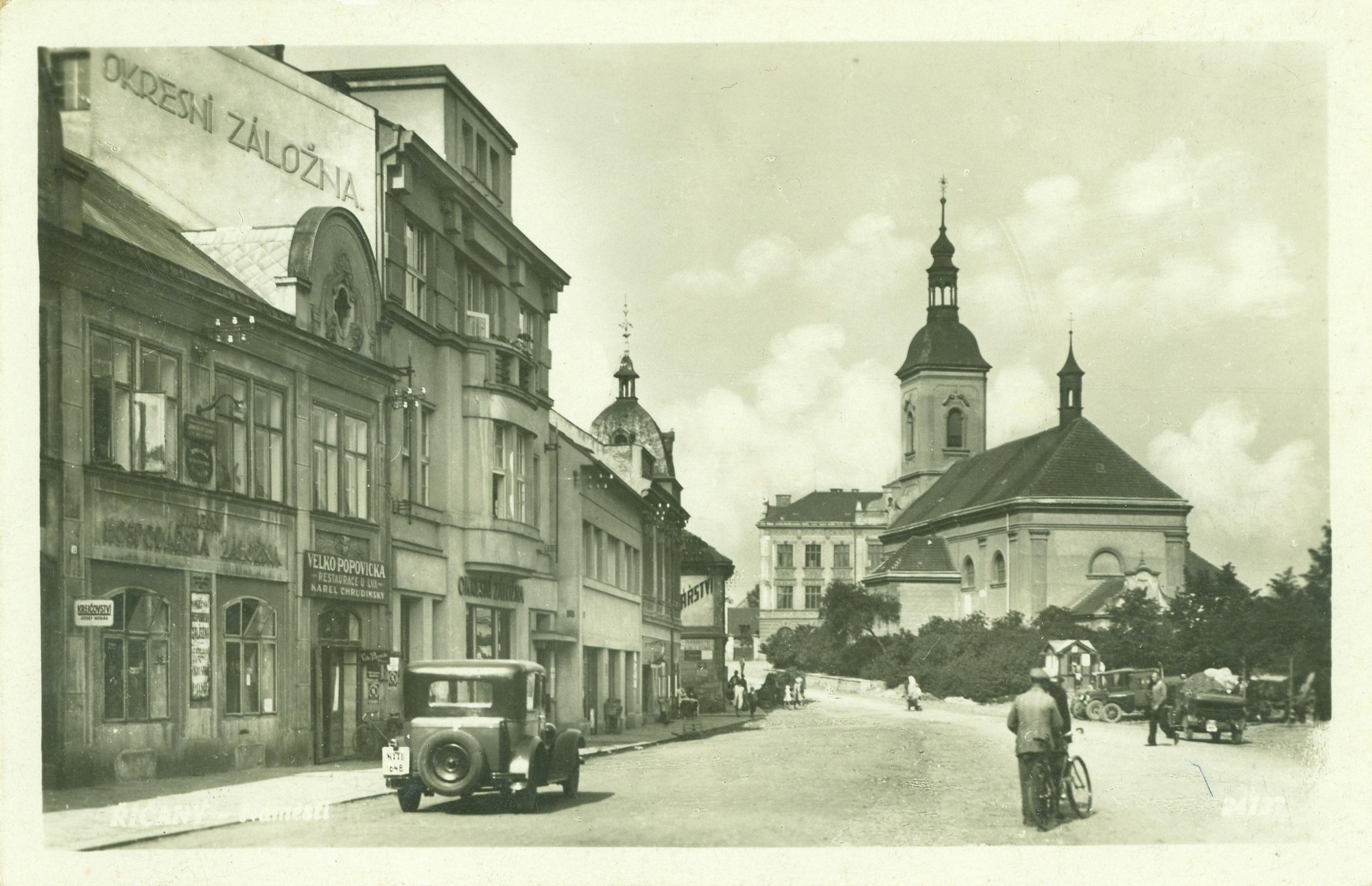 Vlevo budova dnešního Koloběhu, 1935