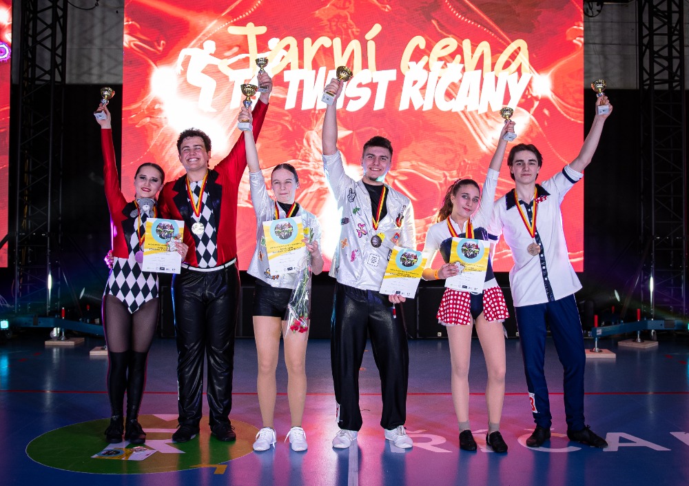 JARNÍ CENA 2026 PÁRY C S POHÁRY